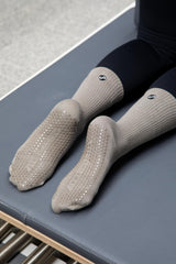 REFORMERMAT Pilates Grip Socks Organic Cotton - Concrete Grey
