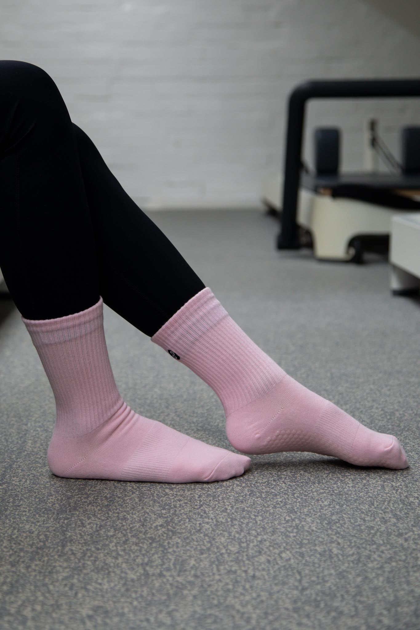 REFORMERMAT Pilates Grip Socks Organic Cotton - Cherry Blossom Baby Pink