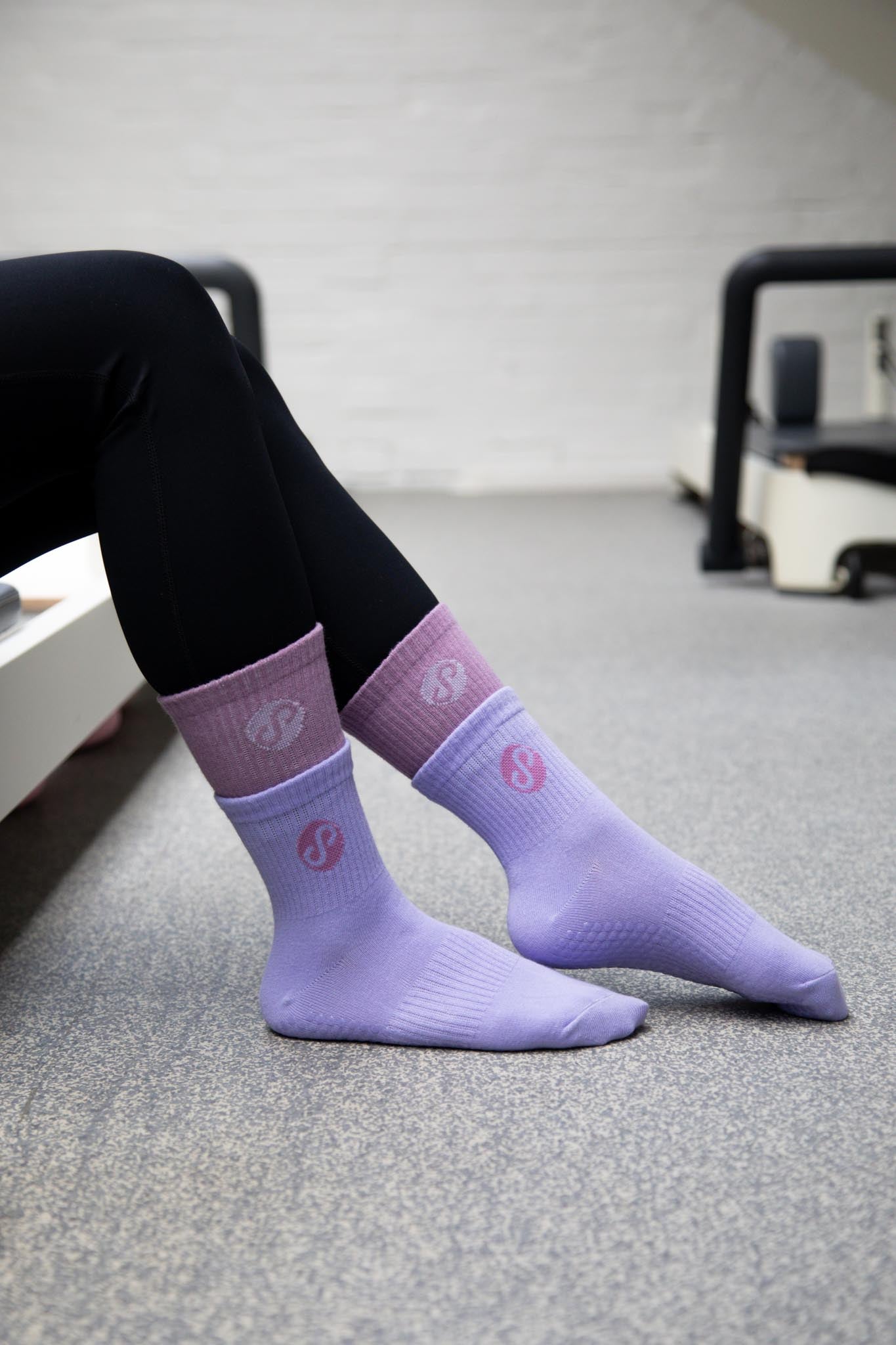 REFORMERMAT Pilates Reformer Grip Socks Organic Cotton - Violet Purple Dual Style