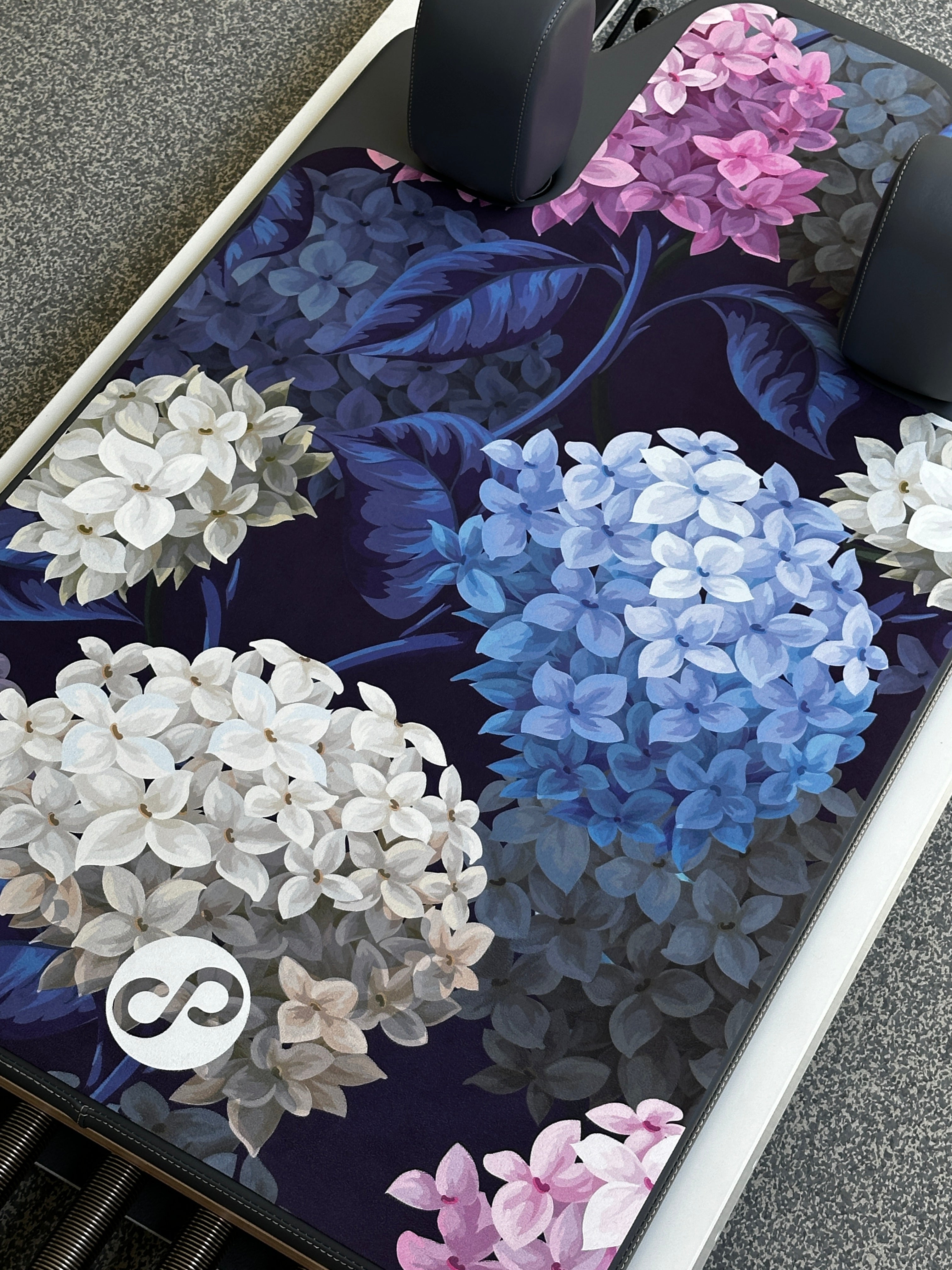 REFORMERMAT Pilates Grip Mat - Botanical Floral Design
