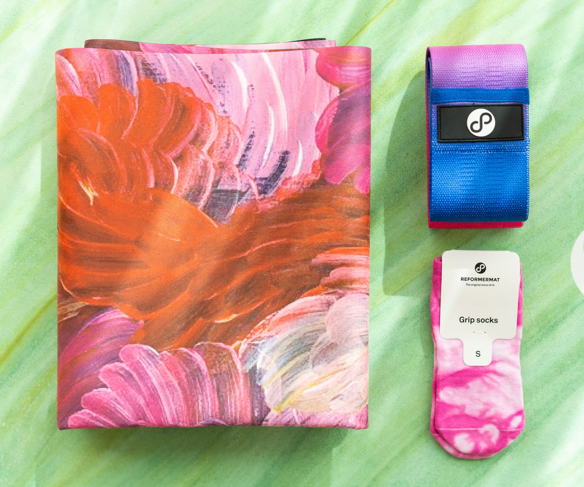 REFORMERMAT - La Vie En Rose Carry on Yoga mat gift pack