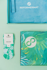 REFORMERMAT Micro-fibre Durable Reformer Pilates Yoga Mat Grip Socks - Aqua Angel Feathers Design Giftpack