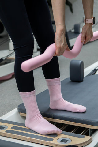 REFORMERMAT Pilates Grip Socks Organic Cotton - Cherry Blossom Baby Pink