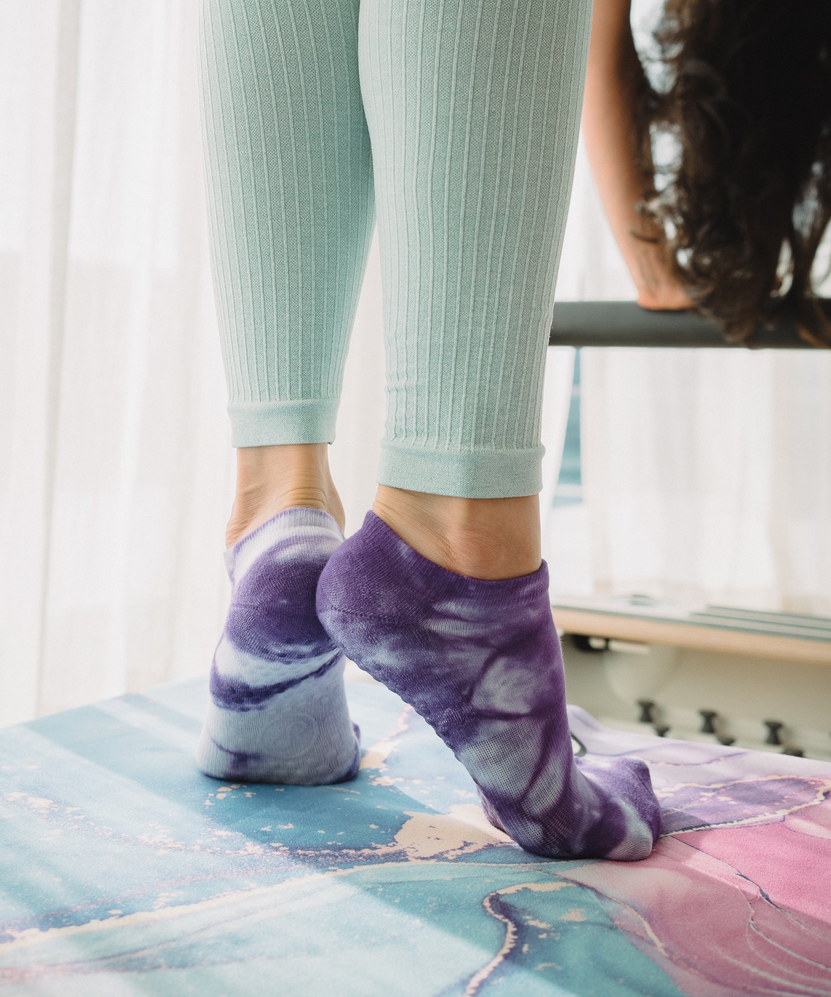 REFORMERMAT Pilates Reformer Grip Socks Organic Cotton - Tie-Dye Purple Low Cut Style