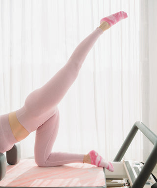 REFORMERMAT Female Practicing Micro-fibre Durable Reformer Pilates Yoga Mat - Peach Pink Sorbet Design