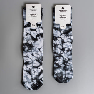 REFORMERMAT  Reformer Pilates Grip Socks  - Noir Black Tie-dye Marbled Design 