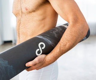 REFORMERMAT Male Practices With Micro-fibre Durable Reformer Pilates Yoga Mat - Fluid Blue Ocean Design