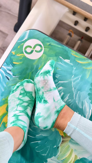 REFORMERMAT Pilates Reformer Mat & Grip Socks Organic Cotton - Tie-Dye Aqua Green Marble Low Cut Style