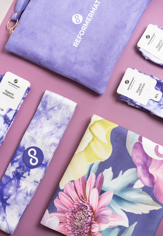 REFORMERMAT Basic Essentials Pilates On Mat Grip Socks Carry Bag Booty Bands Gift Pack - Purple Floral Bloom Tie-Dye Design
