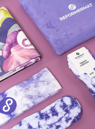 REFORMERMAT Basic Essentials Pilates Grip Socks Booty Bands Carry Bag Gift Pack - Purple Floral Bloom Tie-Dye Design